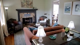 The Riverside Transitional Craftsman Bungalow