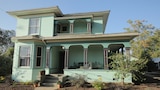 1900 Victorian Farmhouse