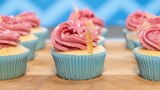Biz Kids: 8 Little Bakers Go to Market