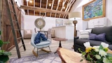 A Backyard Barn for Karen
