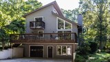 Lackluster Lake House