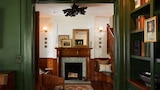 1800s Boston Victorian: Modern Design With Historic Materials