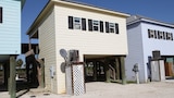 An Alabama Family Searches for a Boat Lover's Vacation House