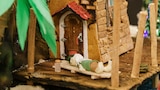 Gingerbread Showdown: Hangin' with My Gnomies at the Holidays