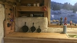 Building Off The Grid: Mountain Man Cave