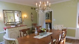 Family of Four Looks To Spend the Holidays in Bethlehem, PA