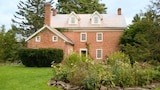 Windrift Hall: 1795 Hudson Valley Colonial Farmhouse
