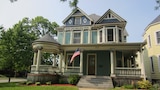 Brett and Travis Seek Historic Home in Lacrosse, WI