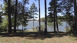 Una pareja busca hogar en el lago Kerr