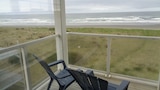 A Sweet Cranberry Coast Deal