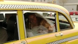 y un taxi