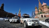 Land Rover Discovery Rumbles Through Russia