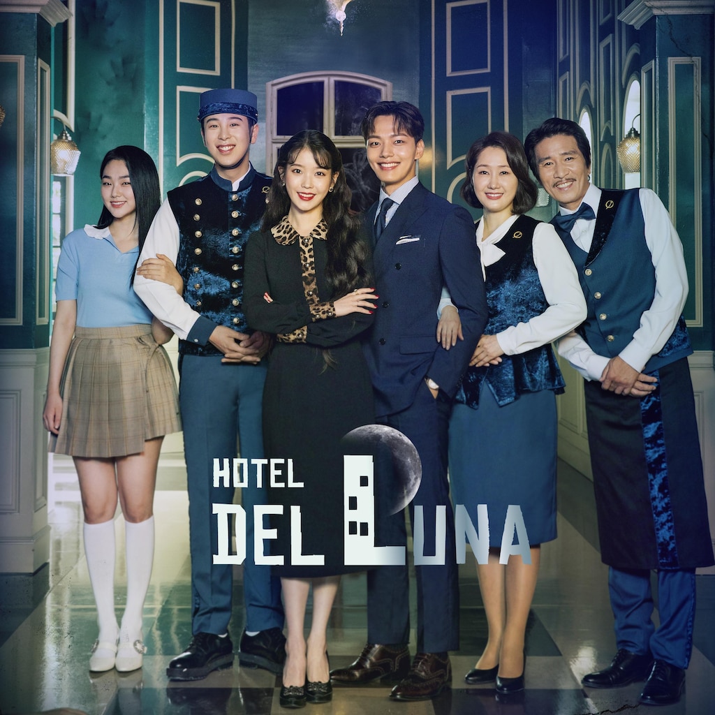 Hotel Del Luna