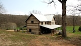 Turning a Ramshackle Cabin into a Guest House in Missouri