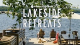 Lakeside Retreats