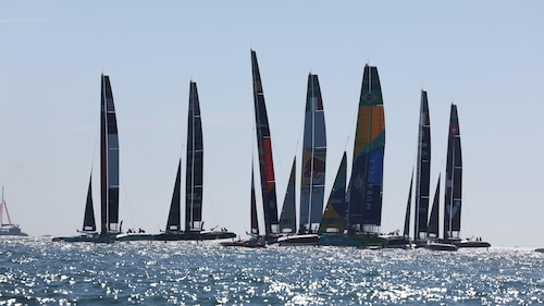 Jetzt ansehen Racing on the Edge | Sport auf HBO Max